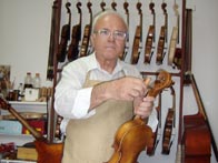 Atelierul lutierului Alexandru Ozon